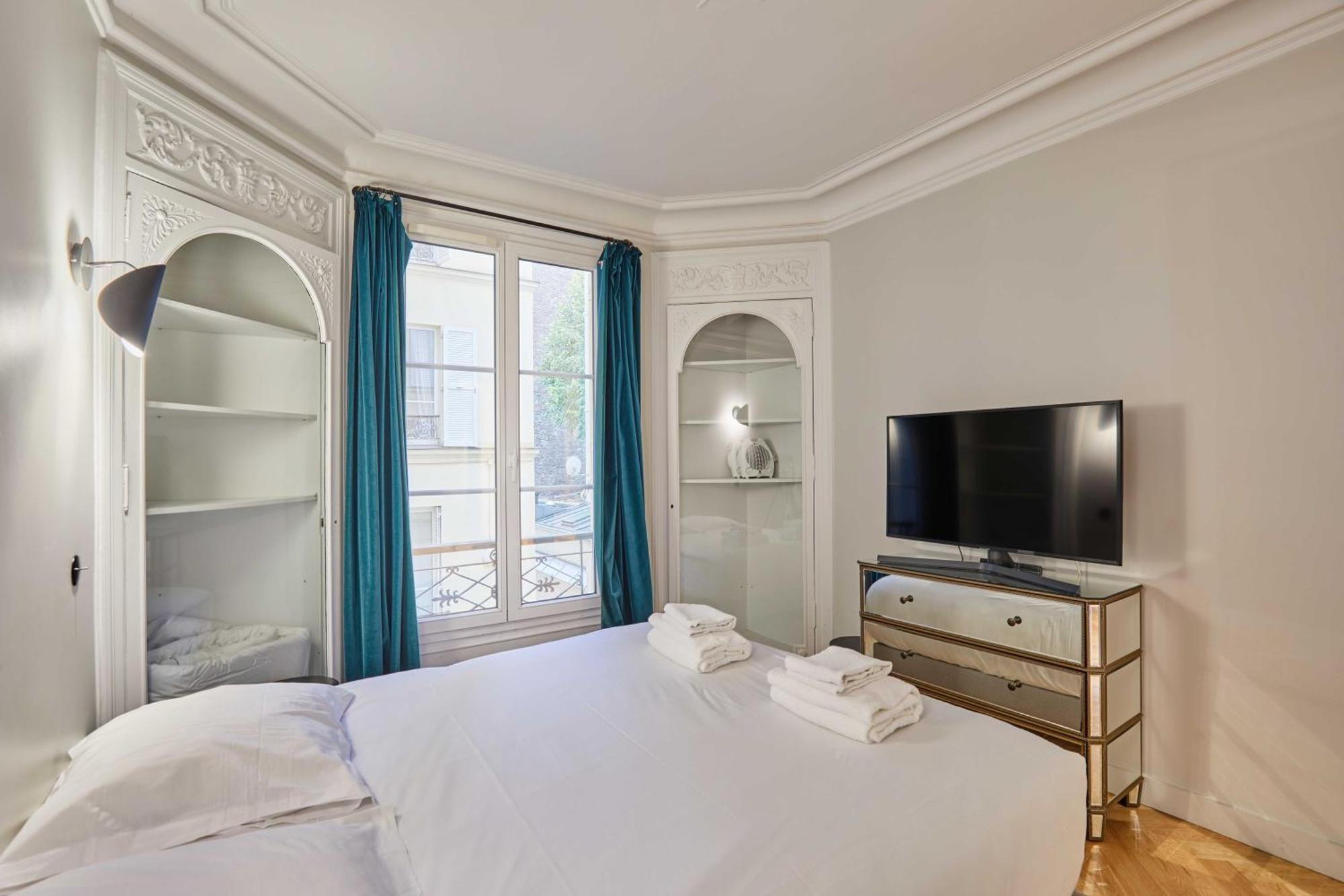 Magnificent Apartment - 3Br- 8P - Batignolles Parijs Buitenkant foto