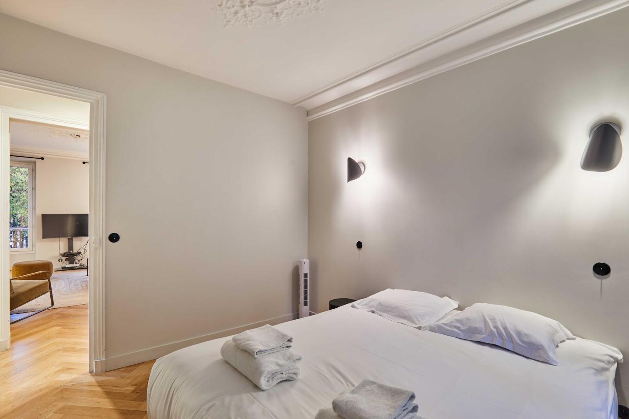 Magnificent Apartment - 3Br- 8P - Batignolles Parijs Buitenkant foto